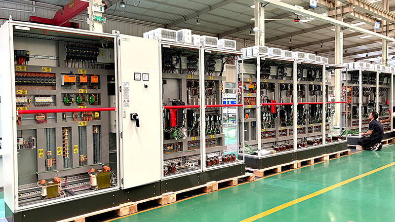 華東工控：以PLC控制柜為核心，鑄就高效可靠的自動化控制系統