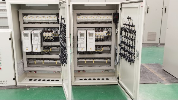 水泵控制柜以精密結(jié)構(gòu)賦能高效流體控制