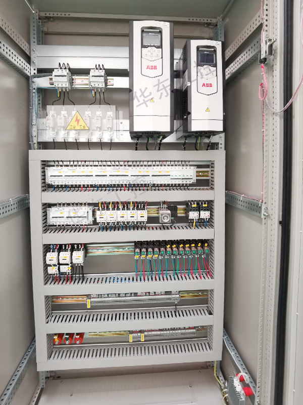 變頻控制柜內部展示