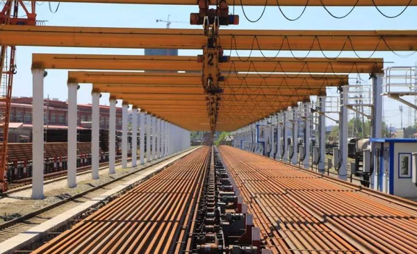 集裝箱吊自控系統